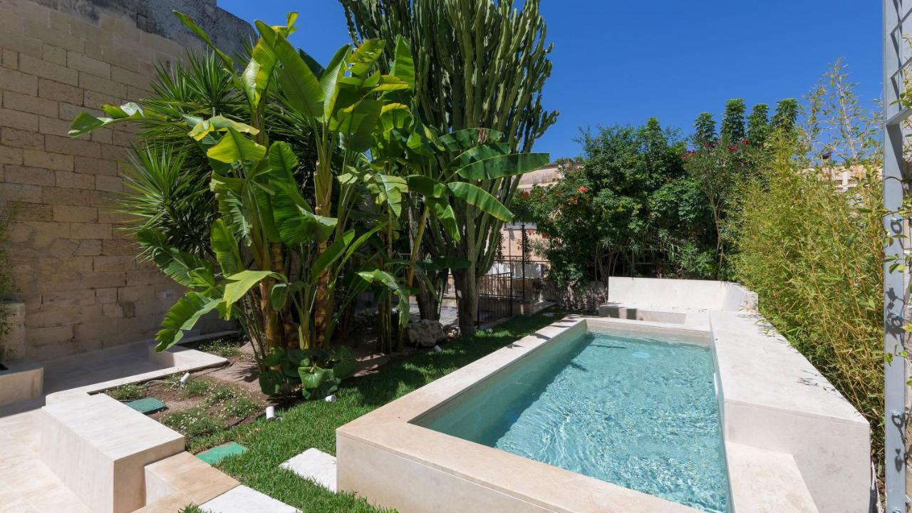 Apartamento Palazzo Acquaviva - Il Giardino Sospeso Lecce Exterior foto