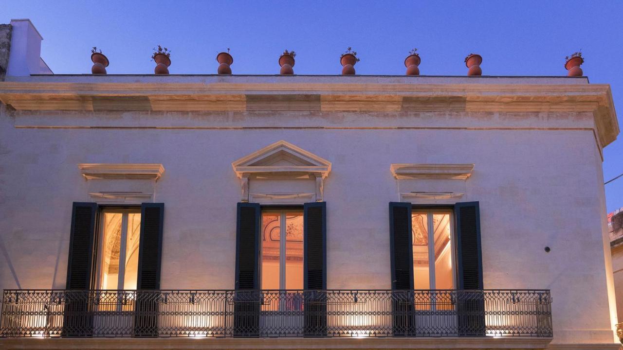 Apartamento Palazzo Acquaviva - Il Giardino Sospeso Lecce Exterior foto