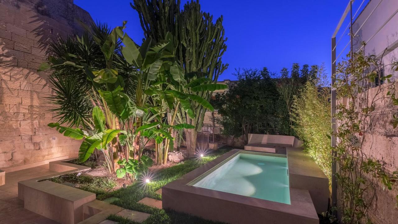 Apartamento Palazzo Acquaviva - Il Giardino Sospeso Lecce Exterior foto